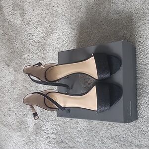 Vince Camuto size 11 dressy sandal